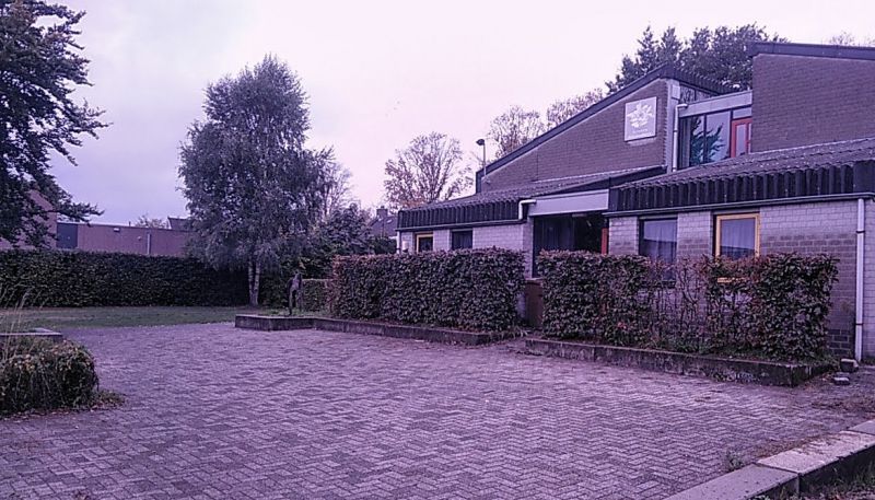 Bestand:Buitenterrein-4.jpg